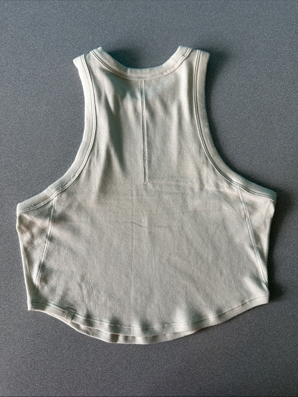 LULULEMON | WOMENS | CROPPED TANK | SIZE 6 | CREAM / OFF WHITE